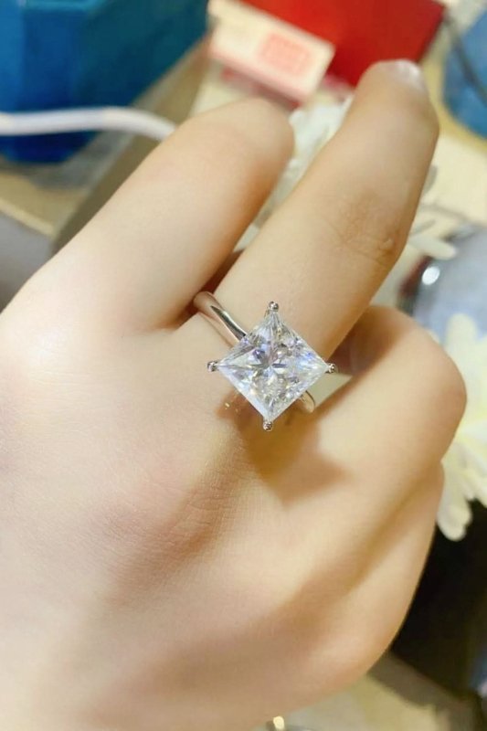 5 Carat Moissanite Solitaire Ring - ShalayeFashion