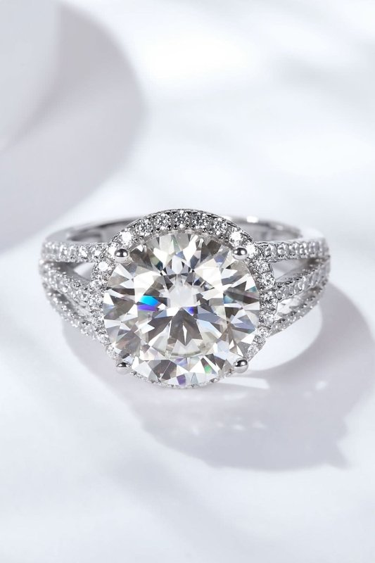 5 Carat Moissanite Split Shank Ring - ShalayeFashion