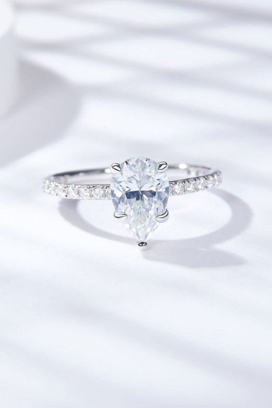 1.8 Carat Moissanite Side Stone Ring - ShalayeFashion