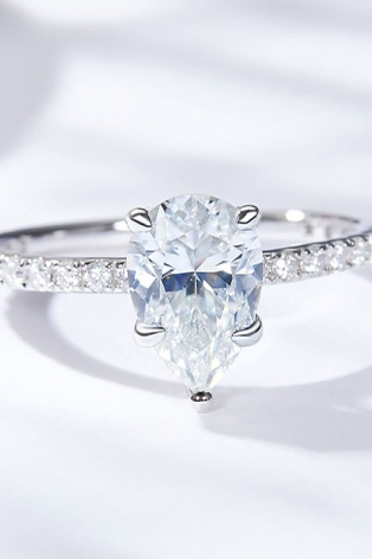 1.8 Carat Moissanite Side Stone Ring - ShalayeFashion