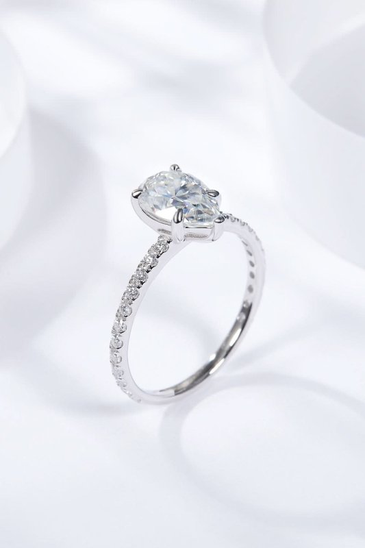 1.8 Carat Moissanite Side Stone Ring - ShalayeFashion