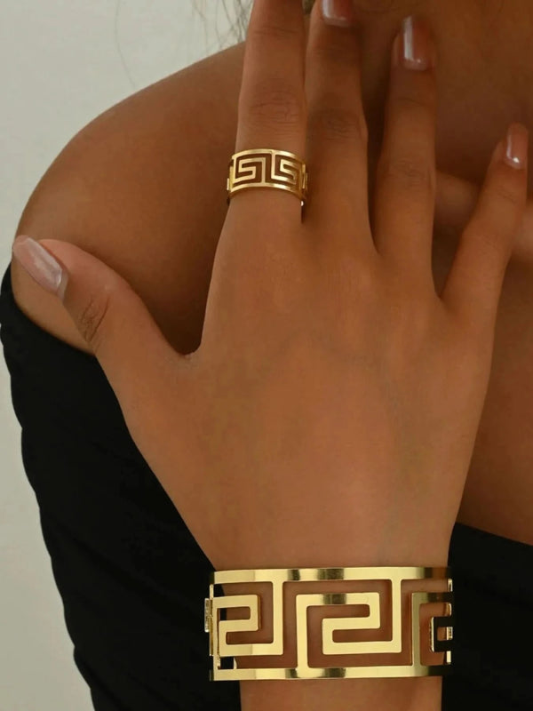 18K Gold - Plated Stainless Steel Geometric Bracelet and Ring Jewelry Set - ShalayeFashion