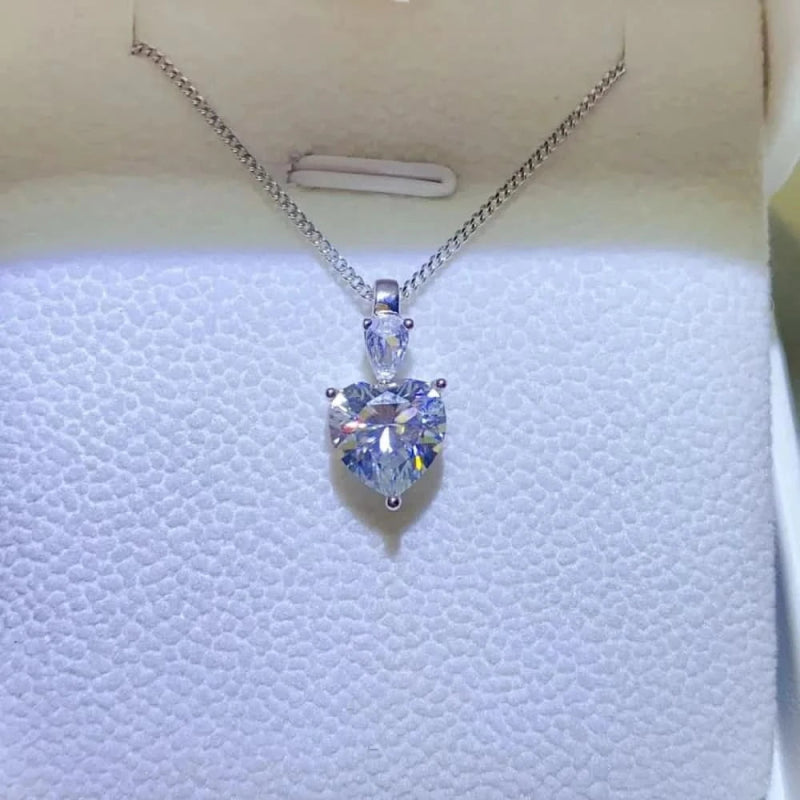 2 Carat Moissanite 925 Sterling Silver Heart Pendant Necklace - ShalayeFashion