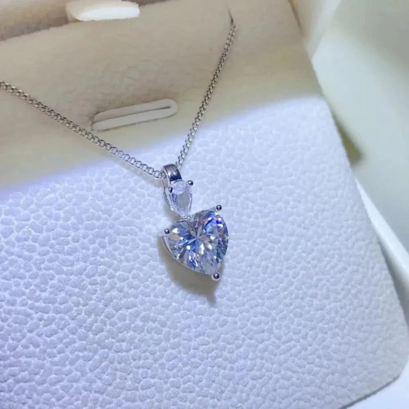 2 Carat Moissanite 925 Sterling Silver Heart Pendant Necklace - ShalayeFashion