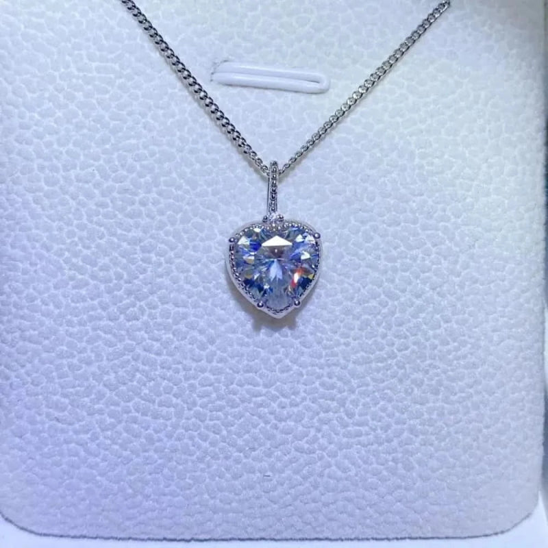 2 Carat Moissanite 925 Sterling Silver Necklace - ShalayeFashion