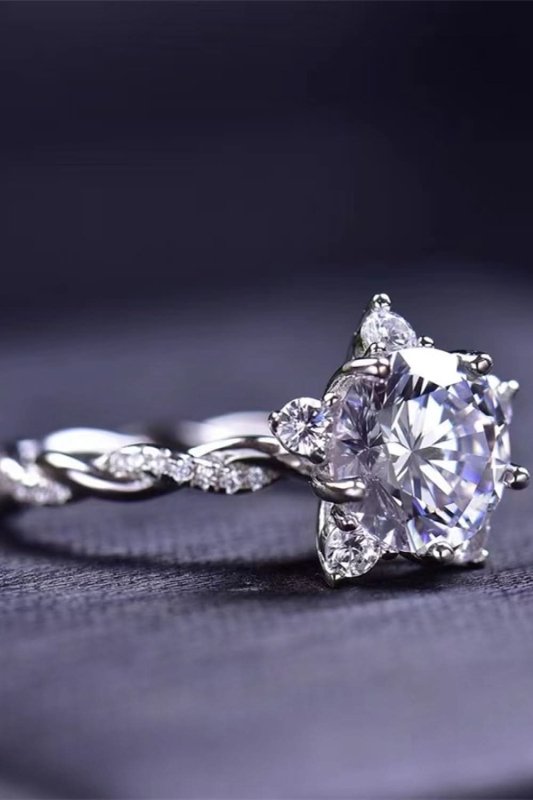 3 Carat Moissanite Twisted Ring - ShalayeFashion