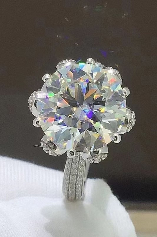 5 Carat Moissanite Side Stone Ring - ShalayeFashion