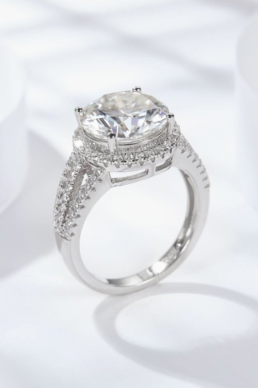 5 Carat Moissanite Split Shank Ring - ShalayeFashion