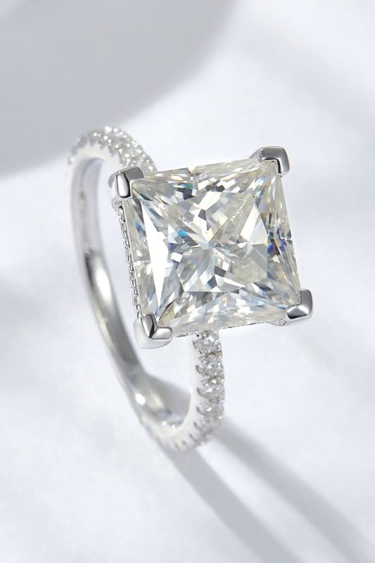 5.52 Carat Moissanite Side Stone Ring - ShalayeFashion