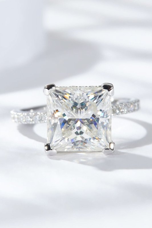 5.52 Carat Moissanite Side Stone Ring - ShalayeFashion