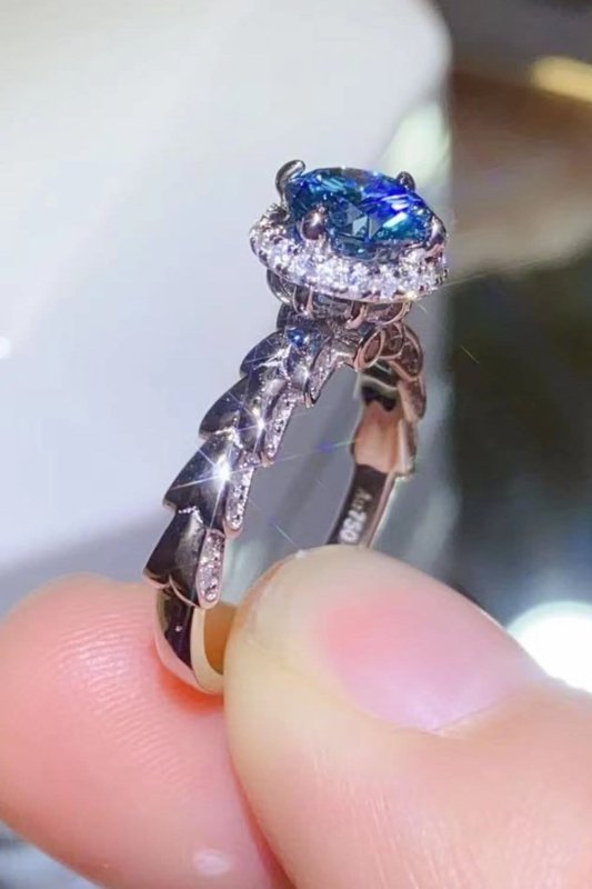 925 Sterling Silver 1 Carat Moissanite Cluster Ring - ShalayeFashion