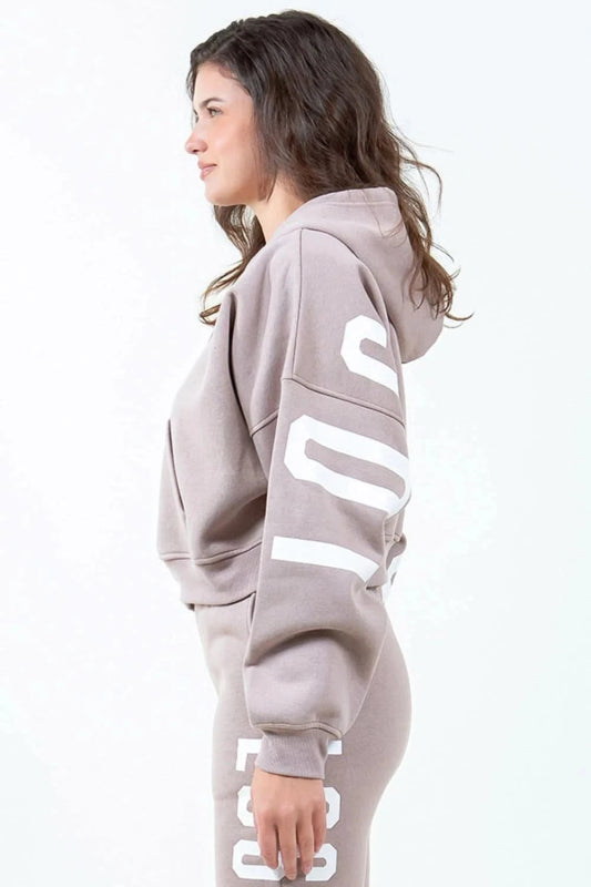 American Bazi Letter Graphic Long Sleeve Drawstring Cropped Hoodie - ShalayeFashion
