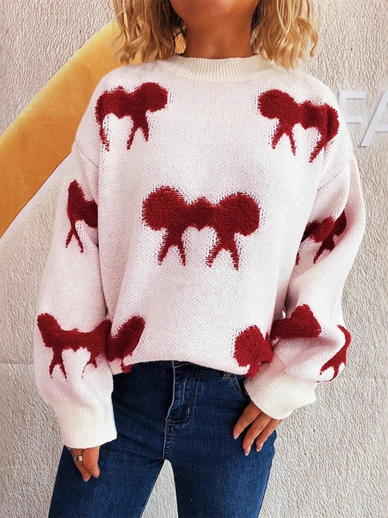 Bow Pattern Round Neck Sweater - ShalayeFashion