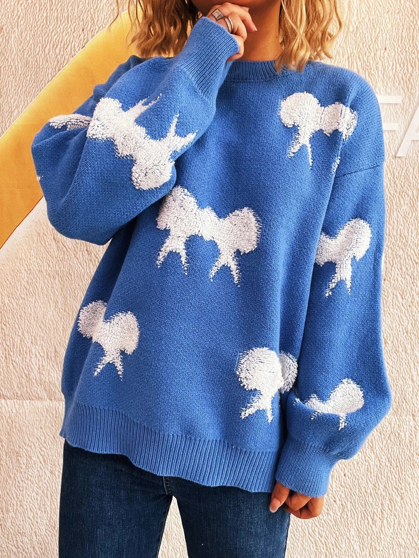 Bow Pattern Round Neck Sweater - ShalayeFashion