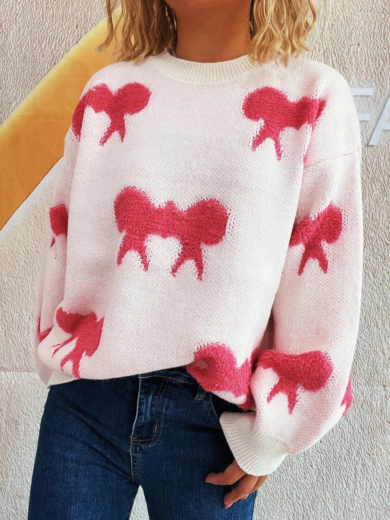 Bow Pattern Round Neck Sweater - ShalayeFashion