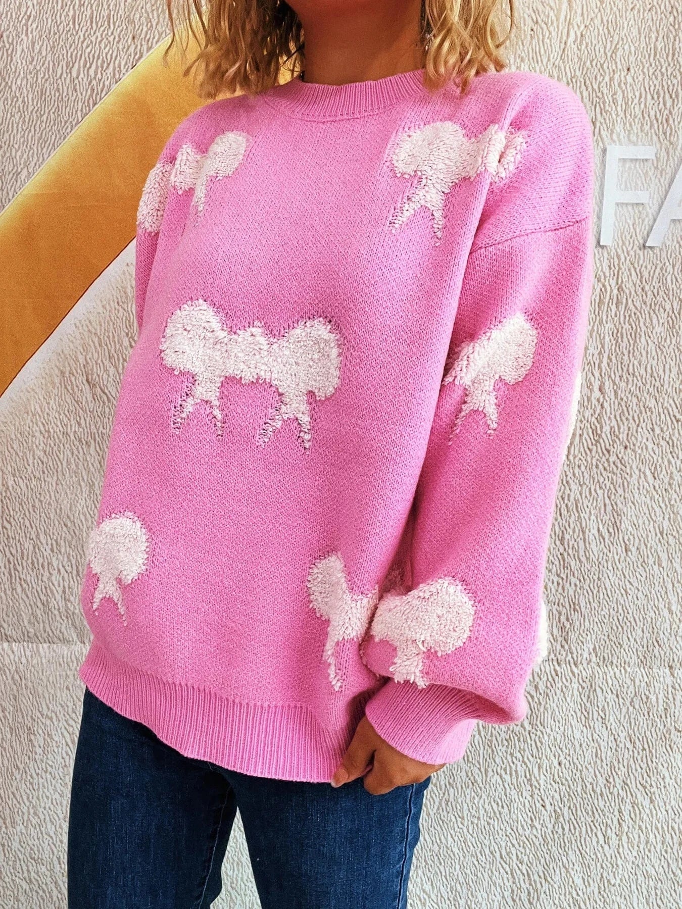 Bow Pattern Round Neck Sweater - ShalayeFashion