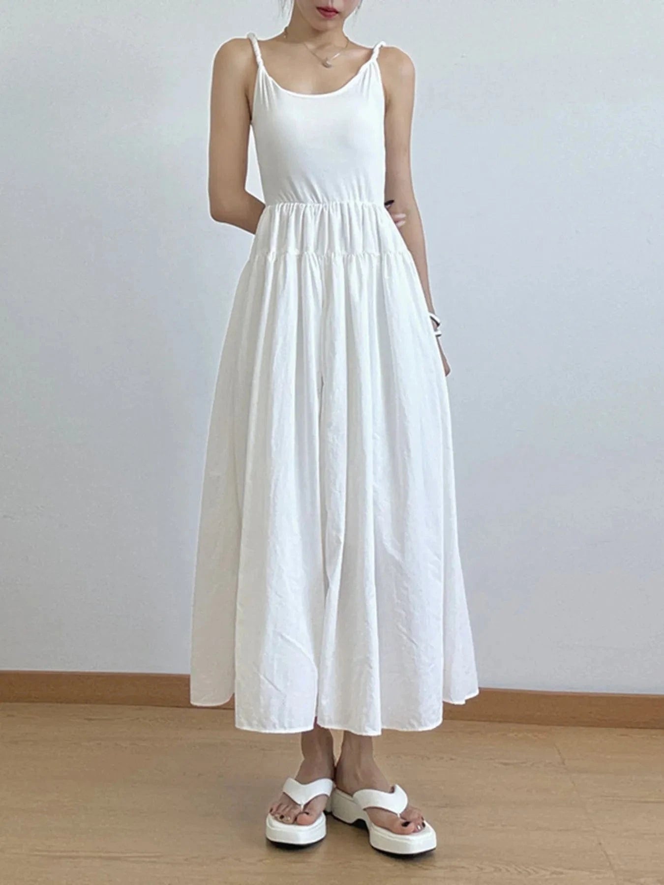 Casual Scoop Neck Cami Dress - ShalayeFashion