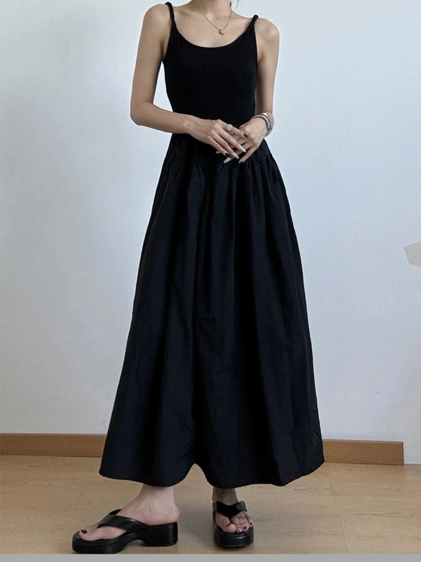 Casual Scoop Neck Cami Dress - ShalayeFashion