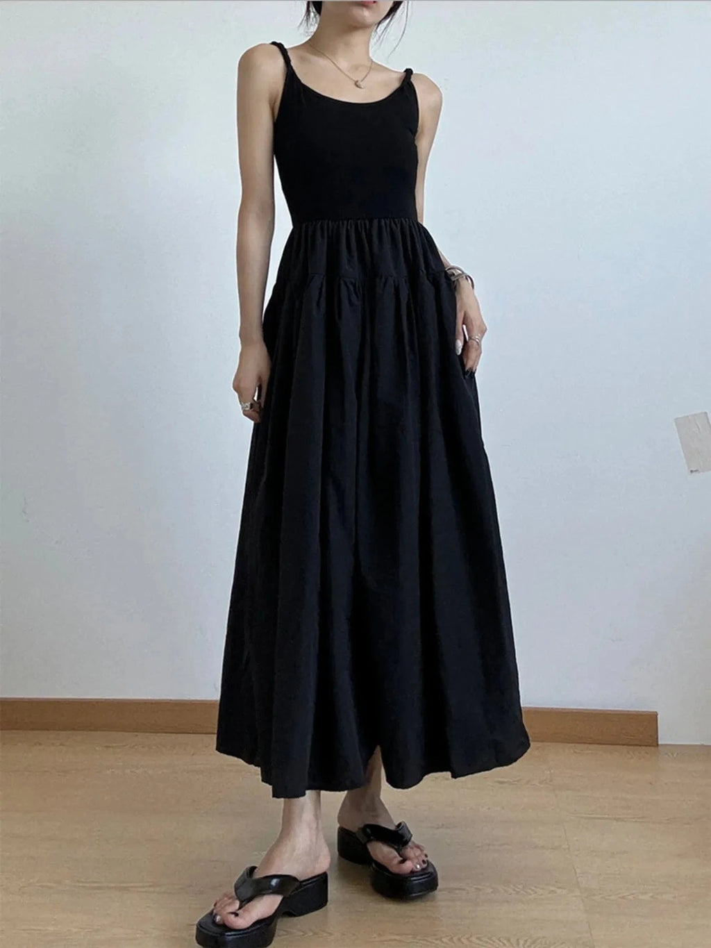 Casual Scoop Neck Cami Dress - ShalayeFashion