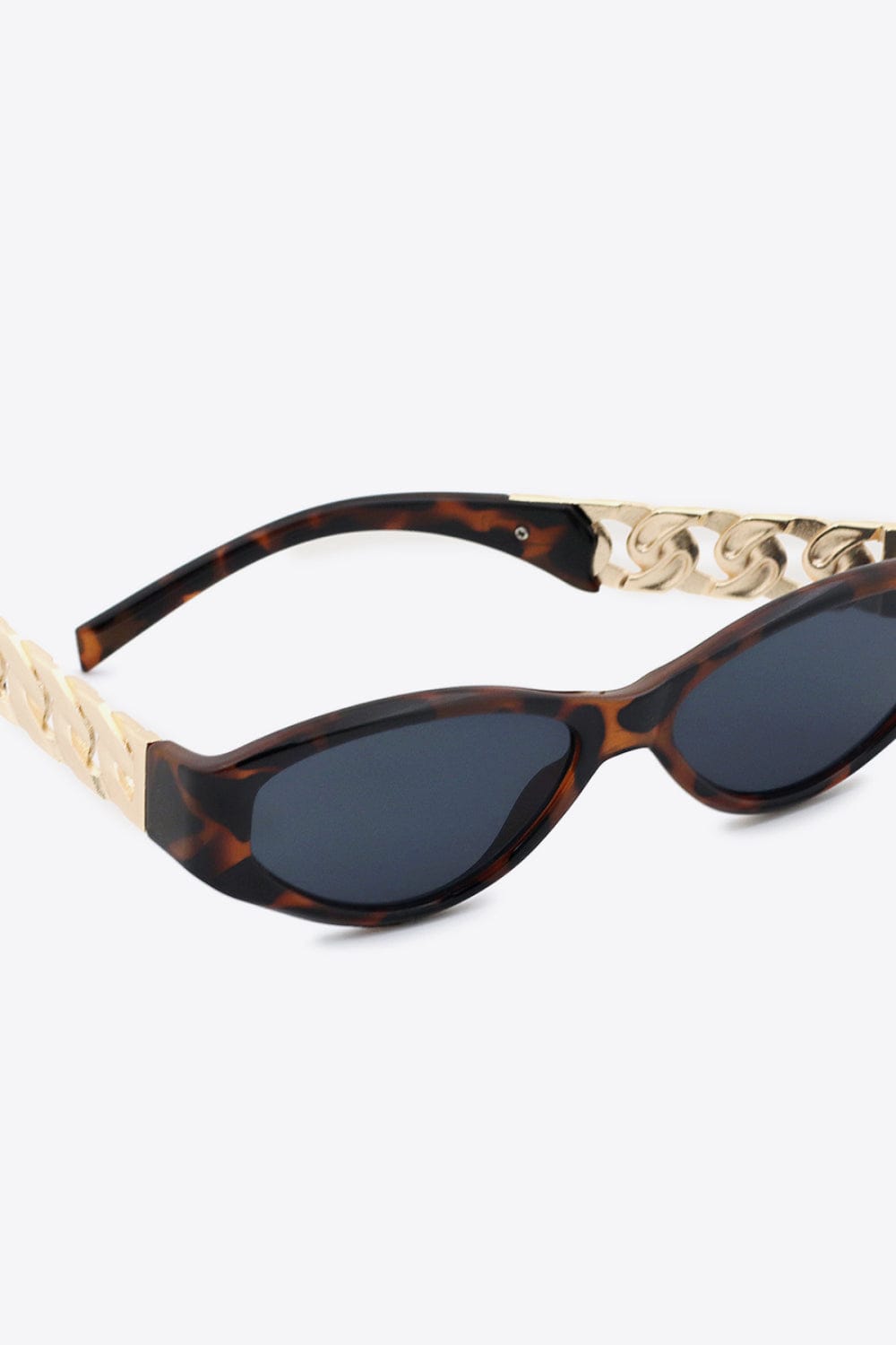 Chain Detail Temple Cat Eye Sunglasses - ShalayeFashion