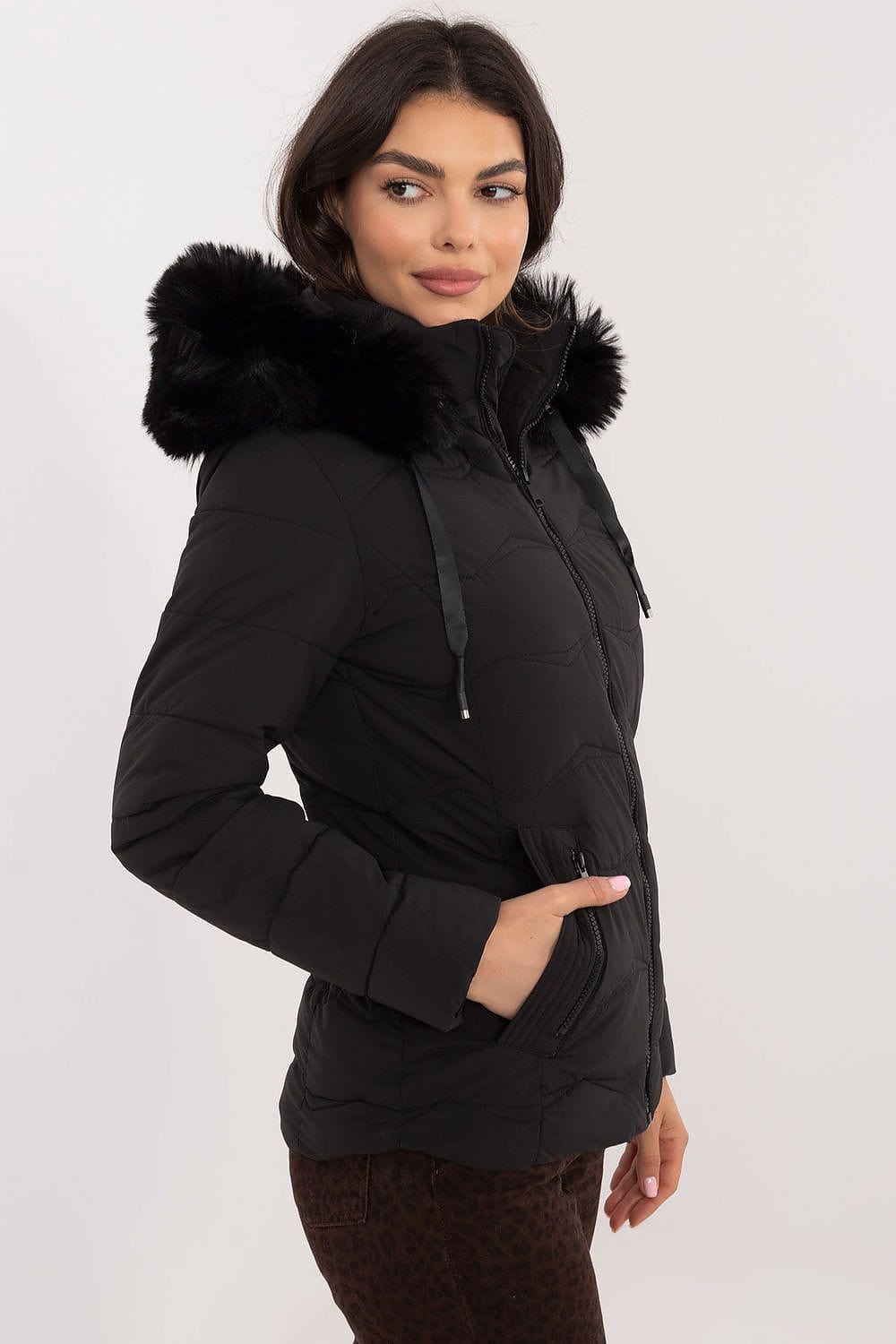 Chic Women’s Short Quilted Jacket - ShalayeFashion