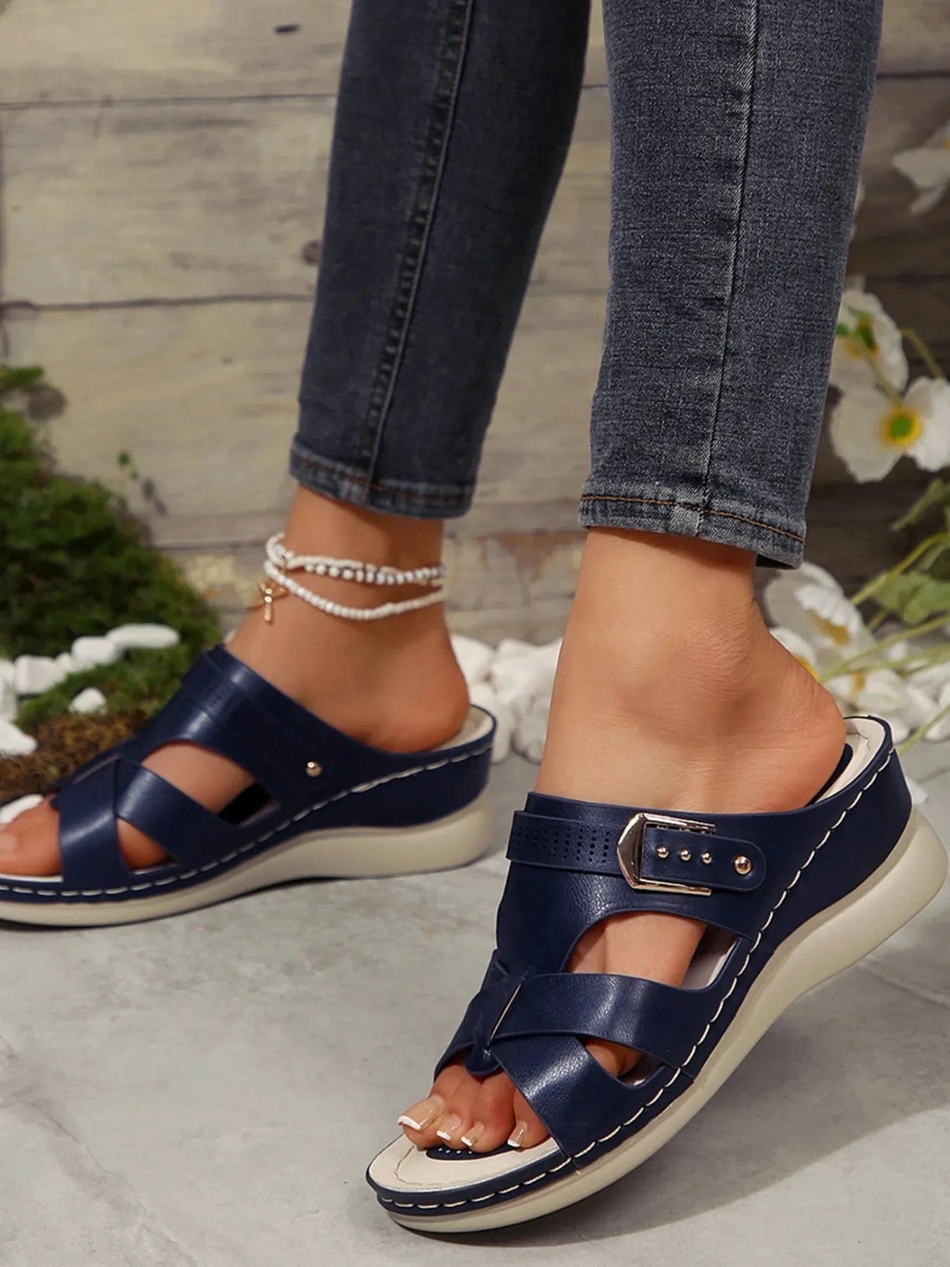 Comfortable Cross - Strap Sandals - ShalayeFashion