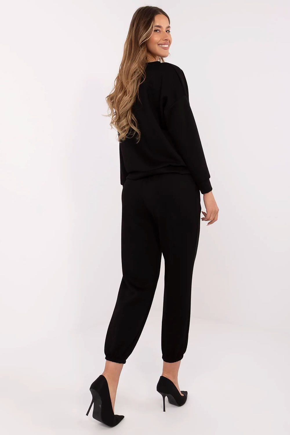 Comfortable Sweatshirt Pants Set Flower Patch - ShalayeFashion