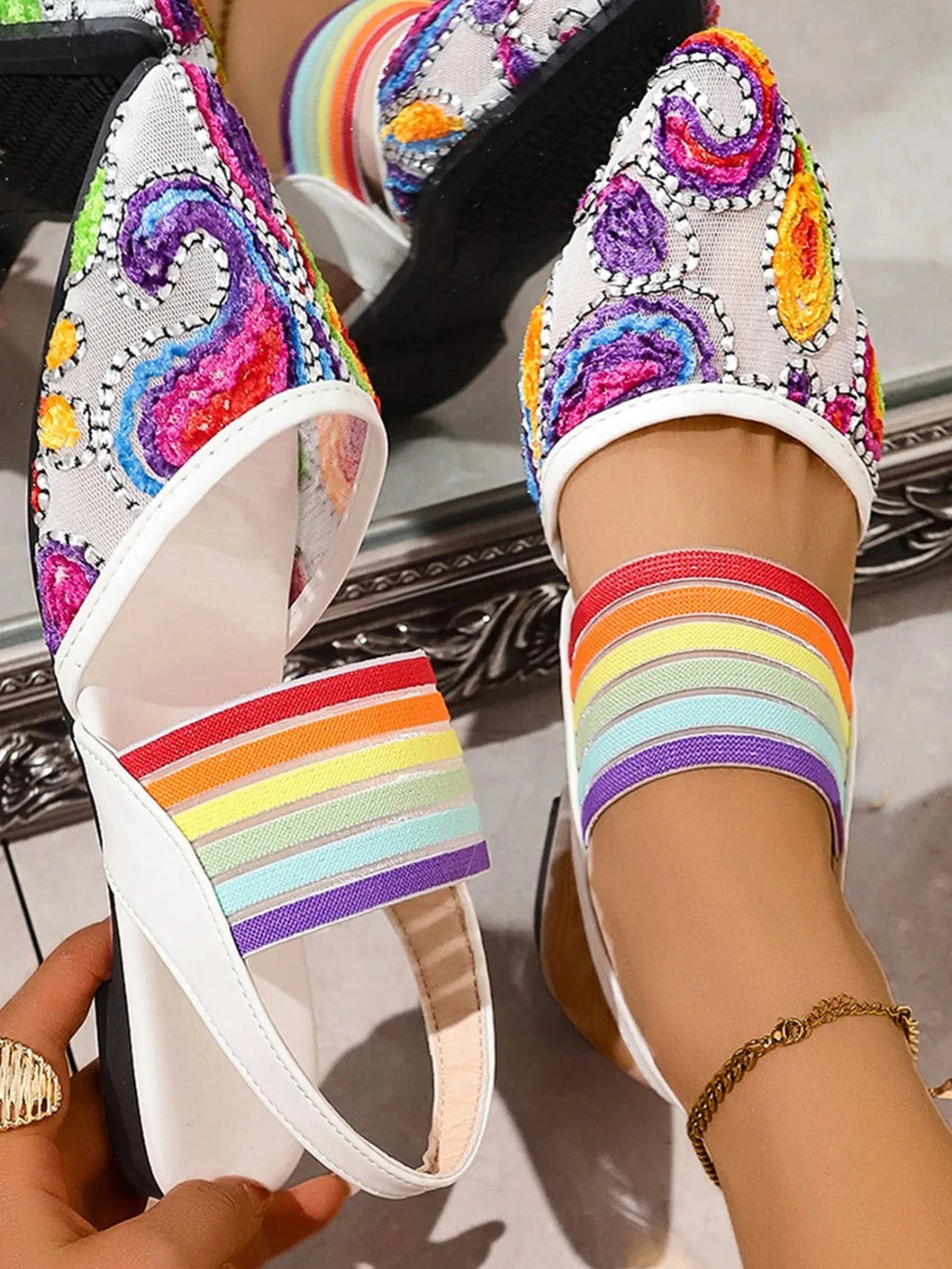 Contrast Point Toe Slingback Sandals - ShalayeFashion