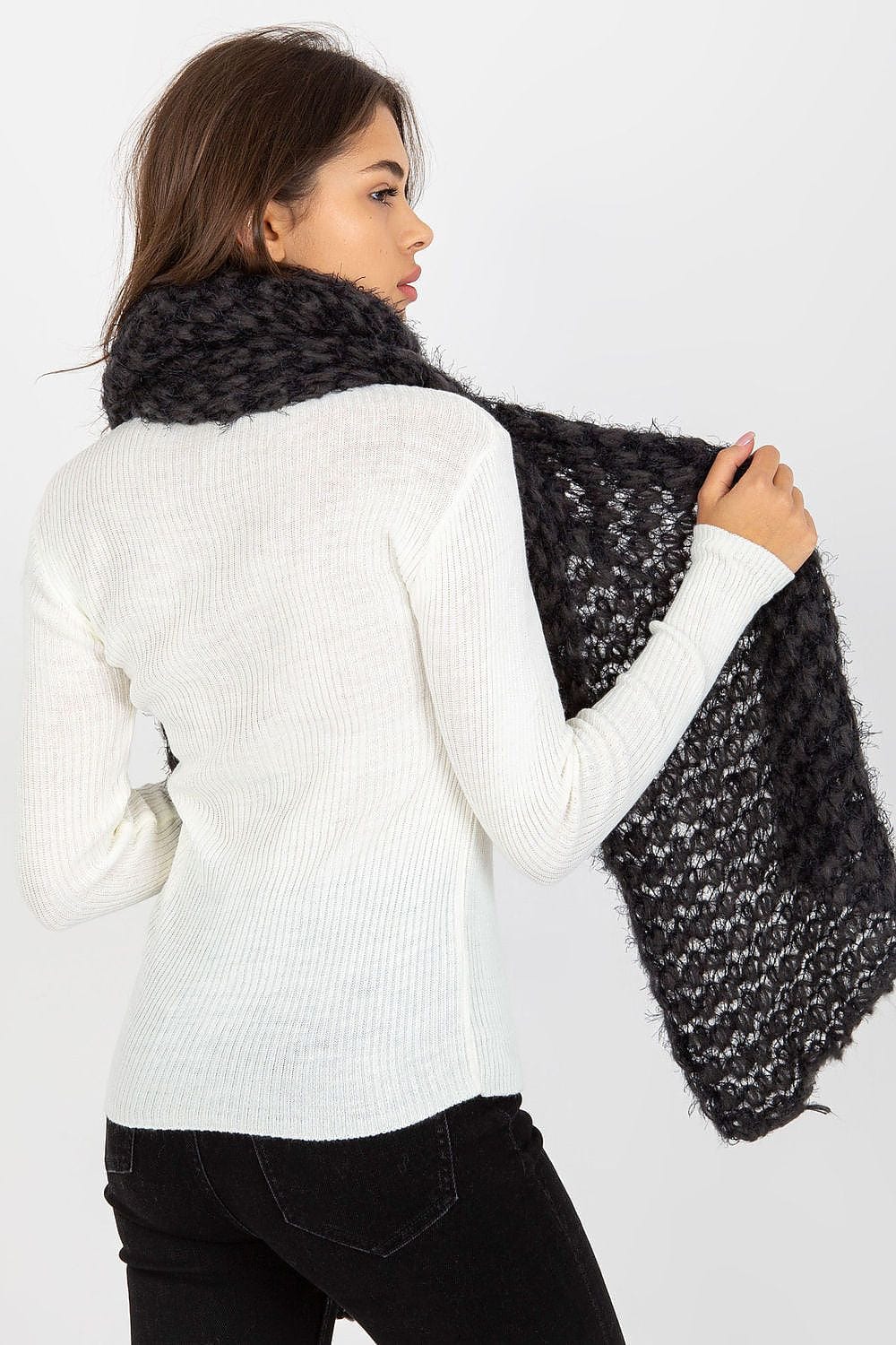 Elegant Warm Women’s Knitted Scarf - ShalayeFashion