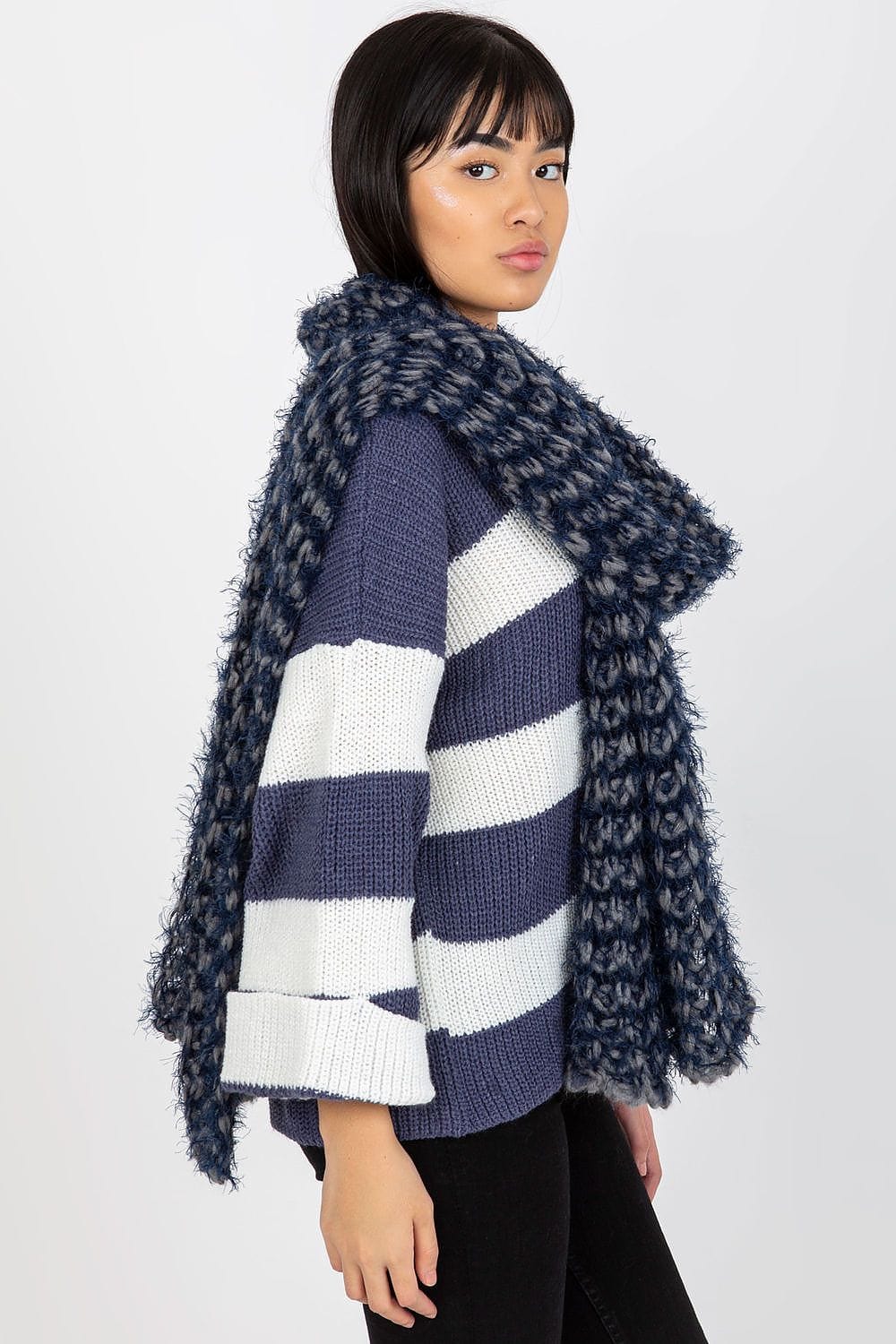 Elegant Warm Women’s Knitted Scarf - ShalayeFashion