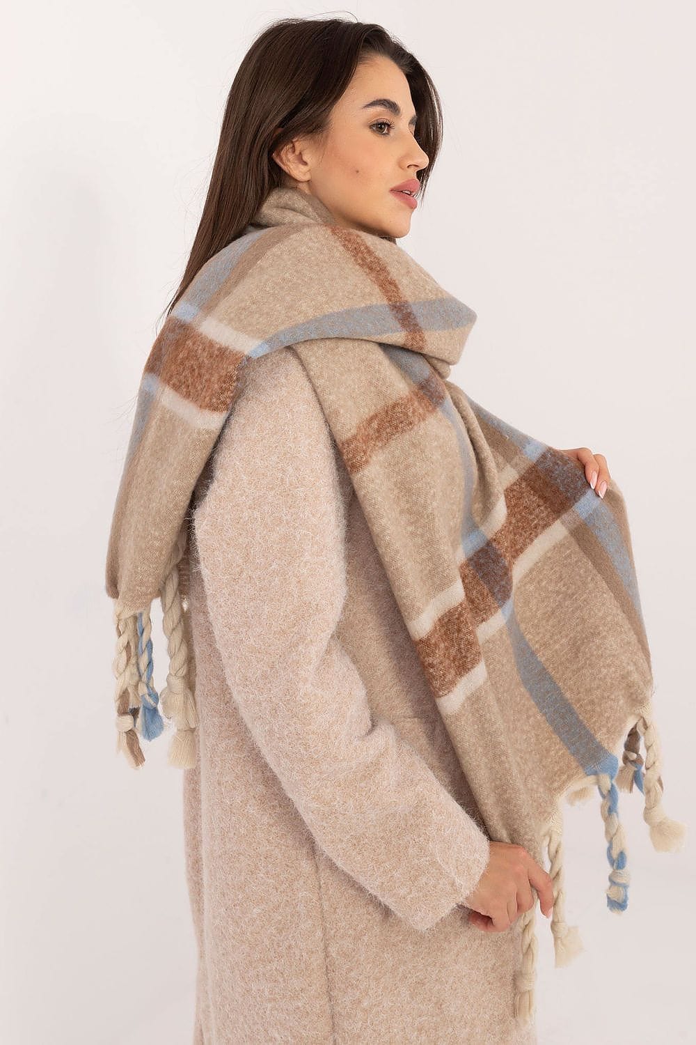 Elegant Women’s Check Winter Scarf - ShalayeFashion