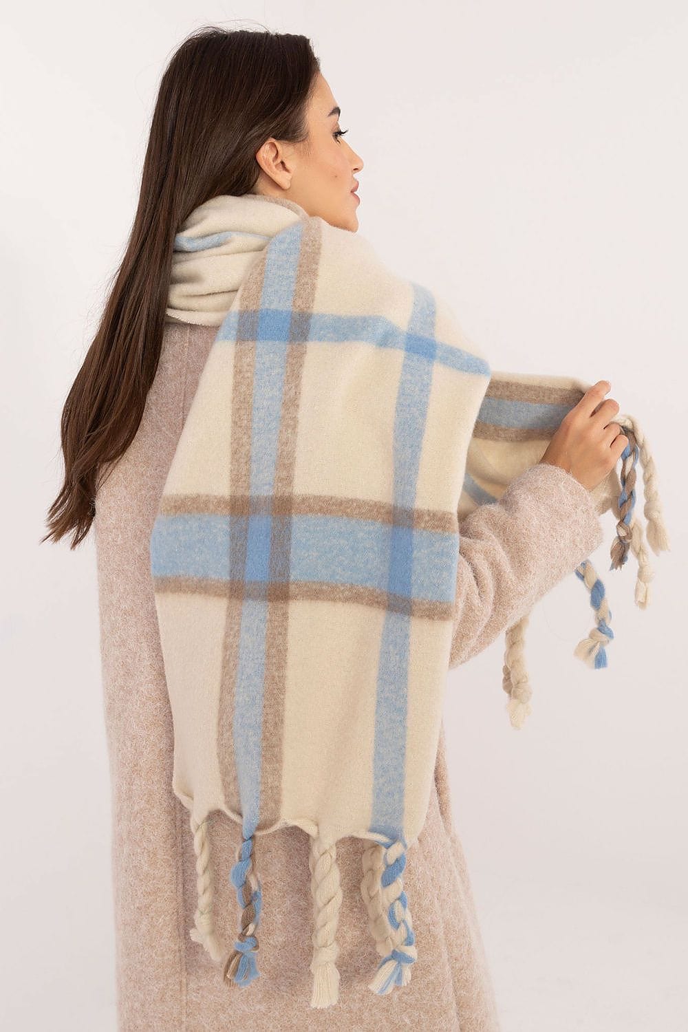 Elegant Women’s Check Winter Scarf - ShalayeFashion