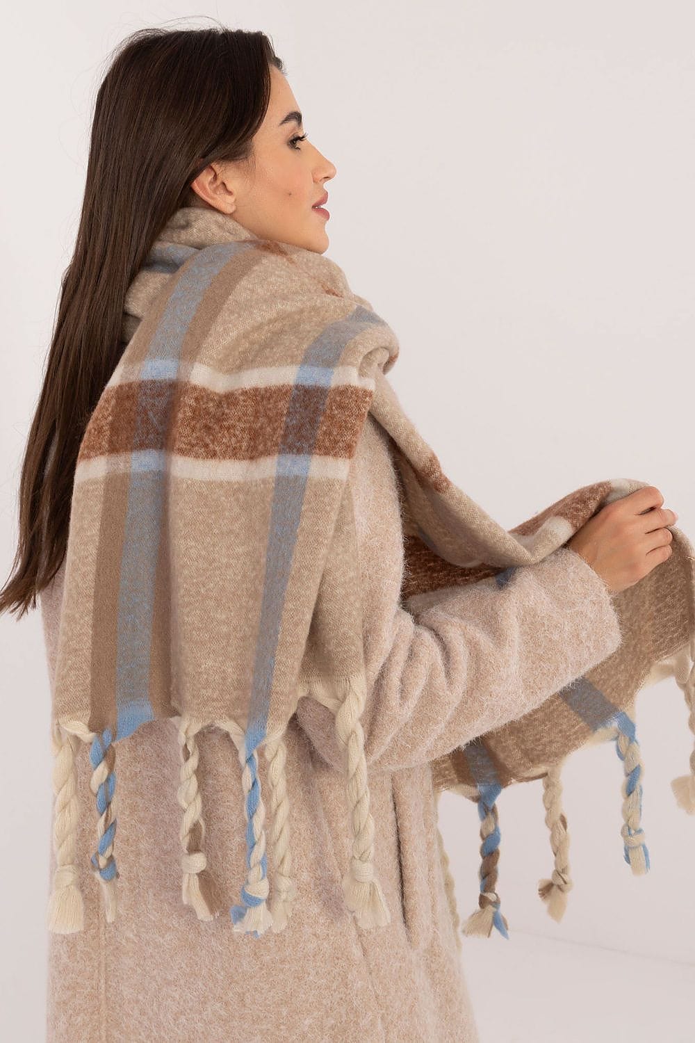Elegant Women’s Check Winter Scarf - ShalayeFashion