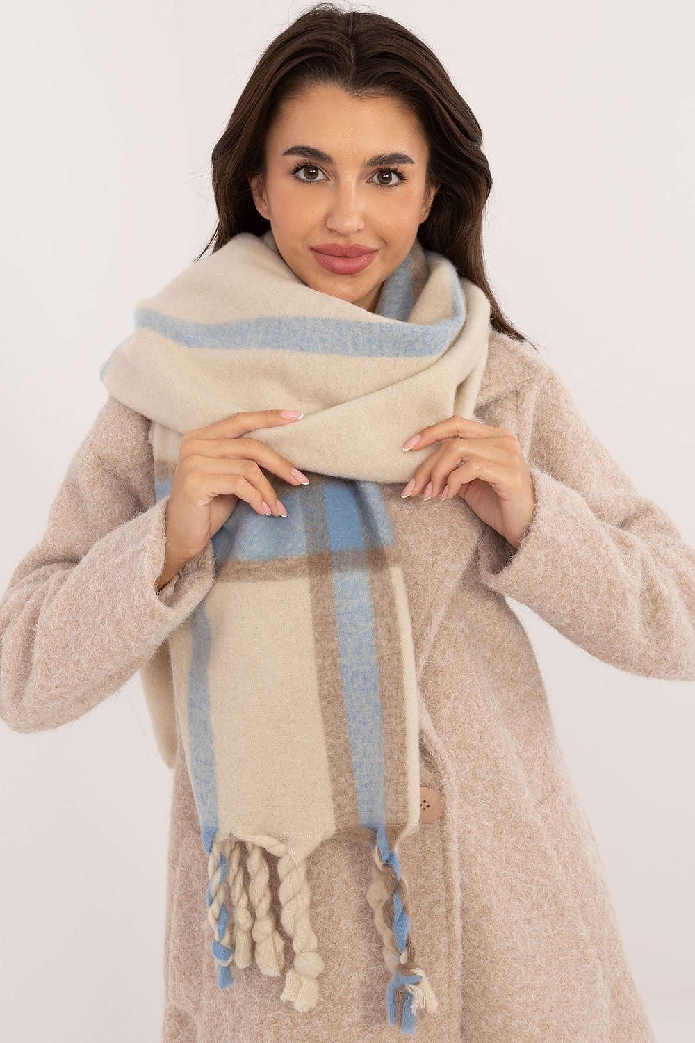 Elegant Women’s Check Winter Scarf - ShalayeFashion