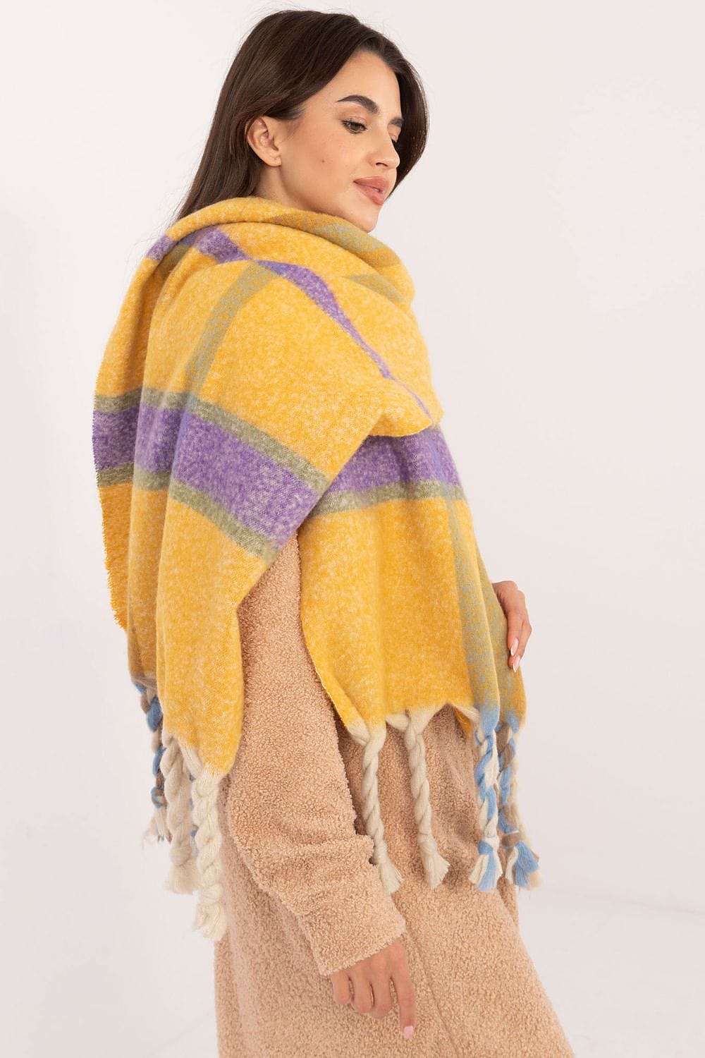 Elegant Women’s Check Winter Scarf - ShalayeFashion