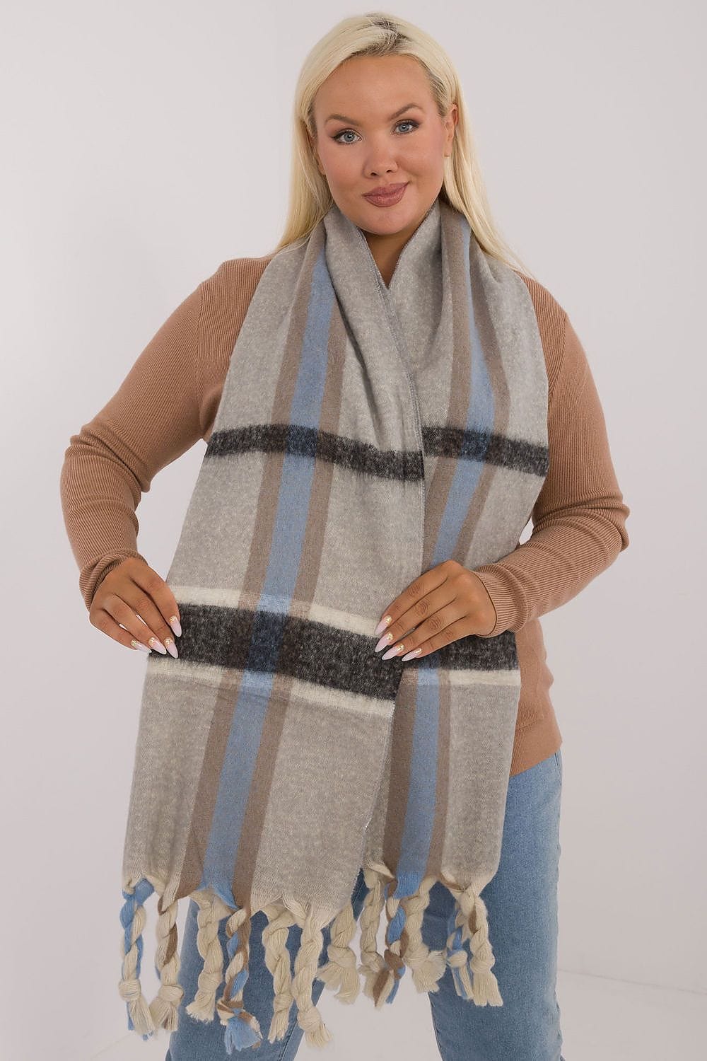 Elegant Women’s Check Winter Scarf - ShalayeFashion