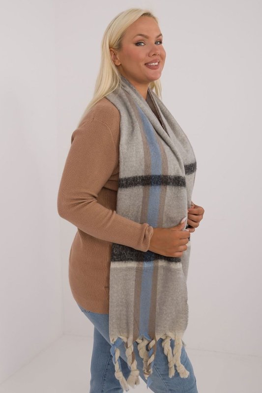 Elegant Women’s Check Winter Scarf - ShalayeFashion
