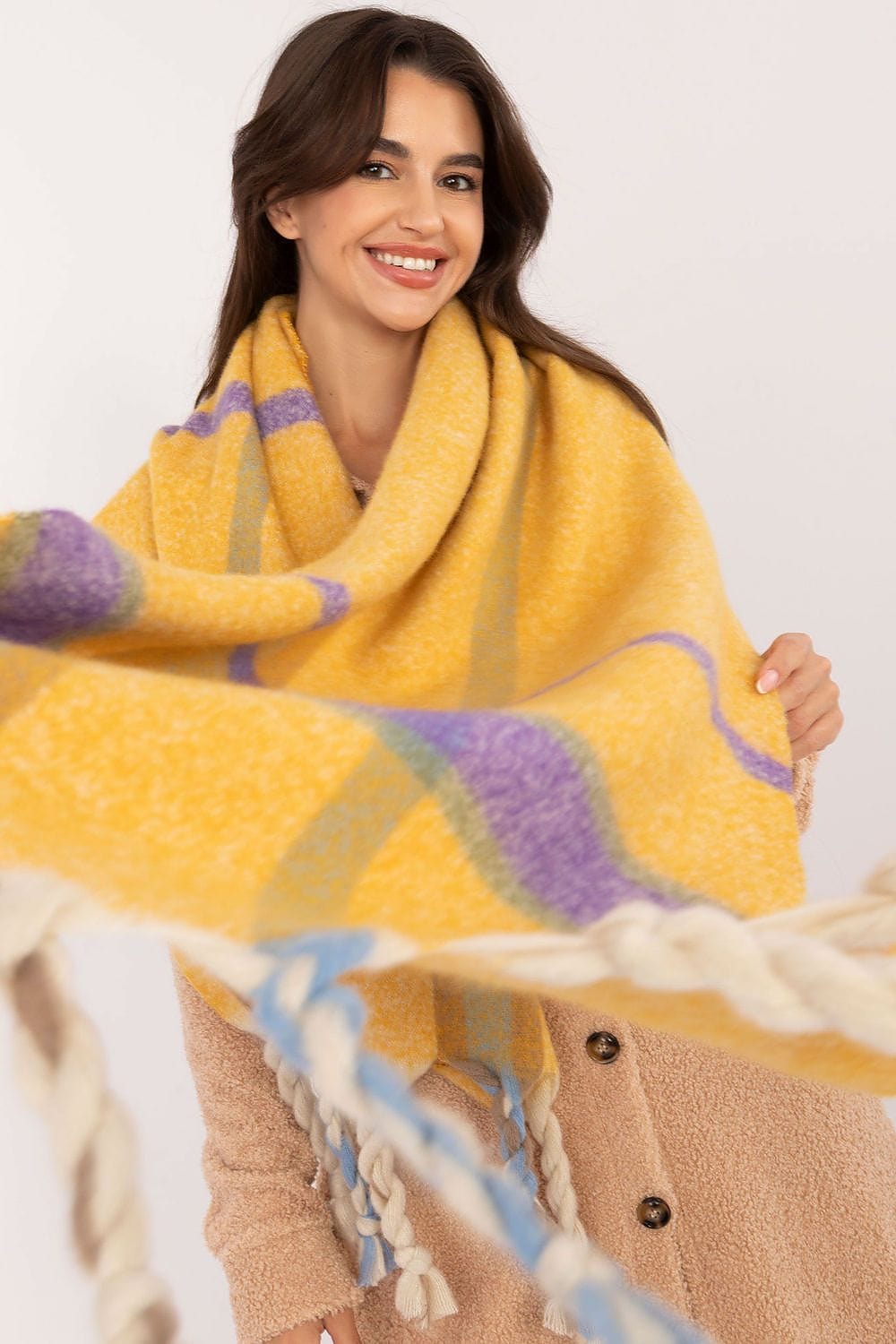 Elegant Women’s Check Winter Scarf - ShalayeFashion