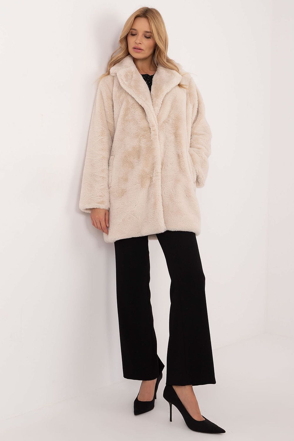 Elegant Women’s Knee Length Coat - ShalayeFashion