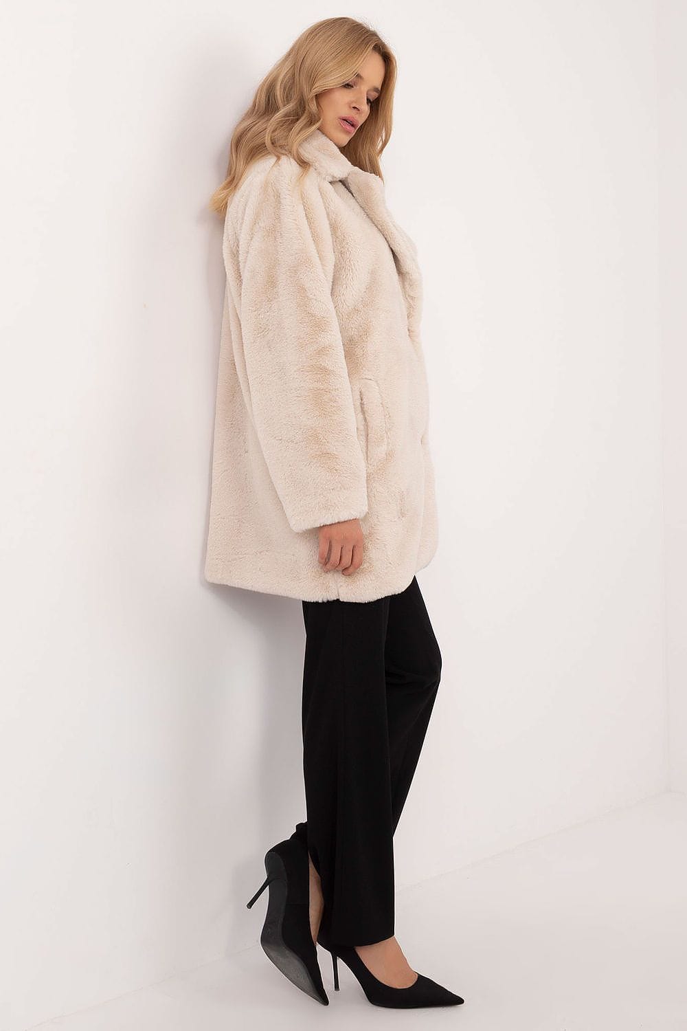 Elegant Women’s Knee Length Coat - ShalayeFashion