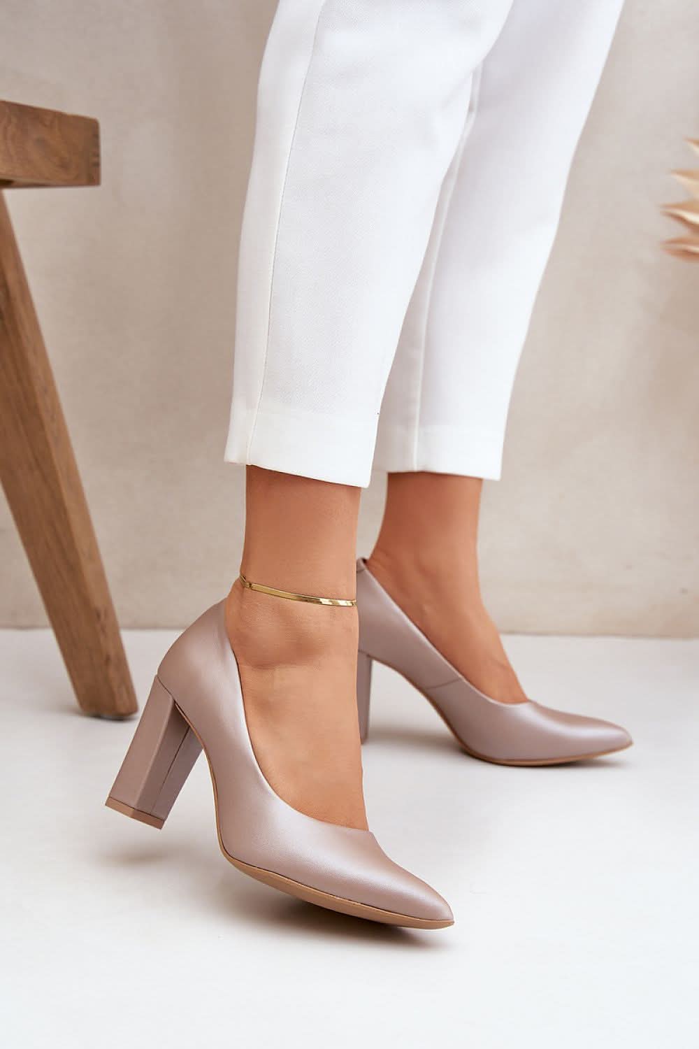 Elegant Women’s Leather Comfort Pumps - ShalayeFashion