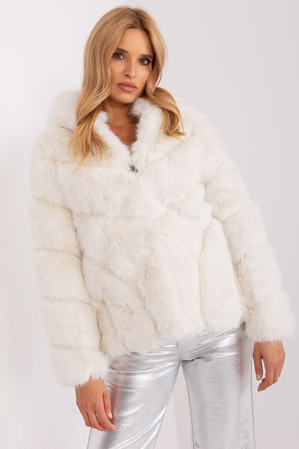 Elegant Women’s Long Sleeve Fur Jacket - ShalayeFashion