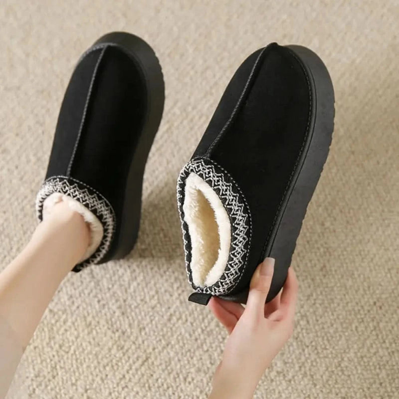 Faux Fur Center - Seam Slippers - ShalayeFashion