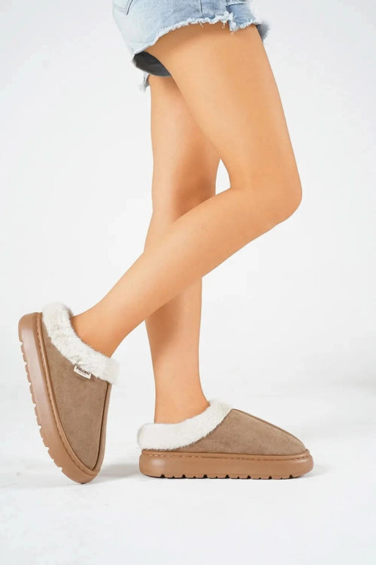Furry Round Toe Platform Slippers - ShalayeFashion