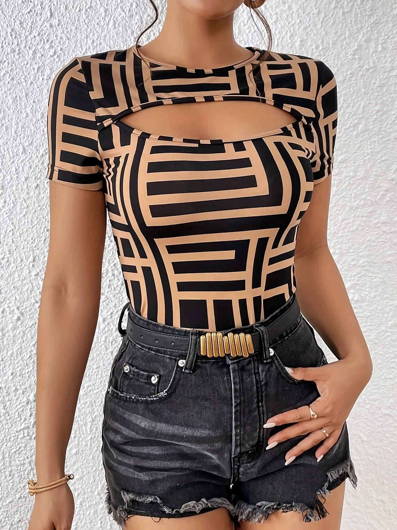 Geometric Print Cutout Short Sleeve T-Shirt - ShalayeFashion
