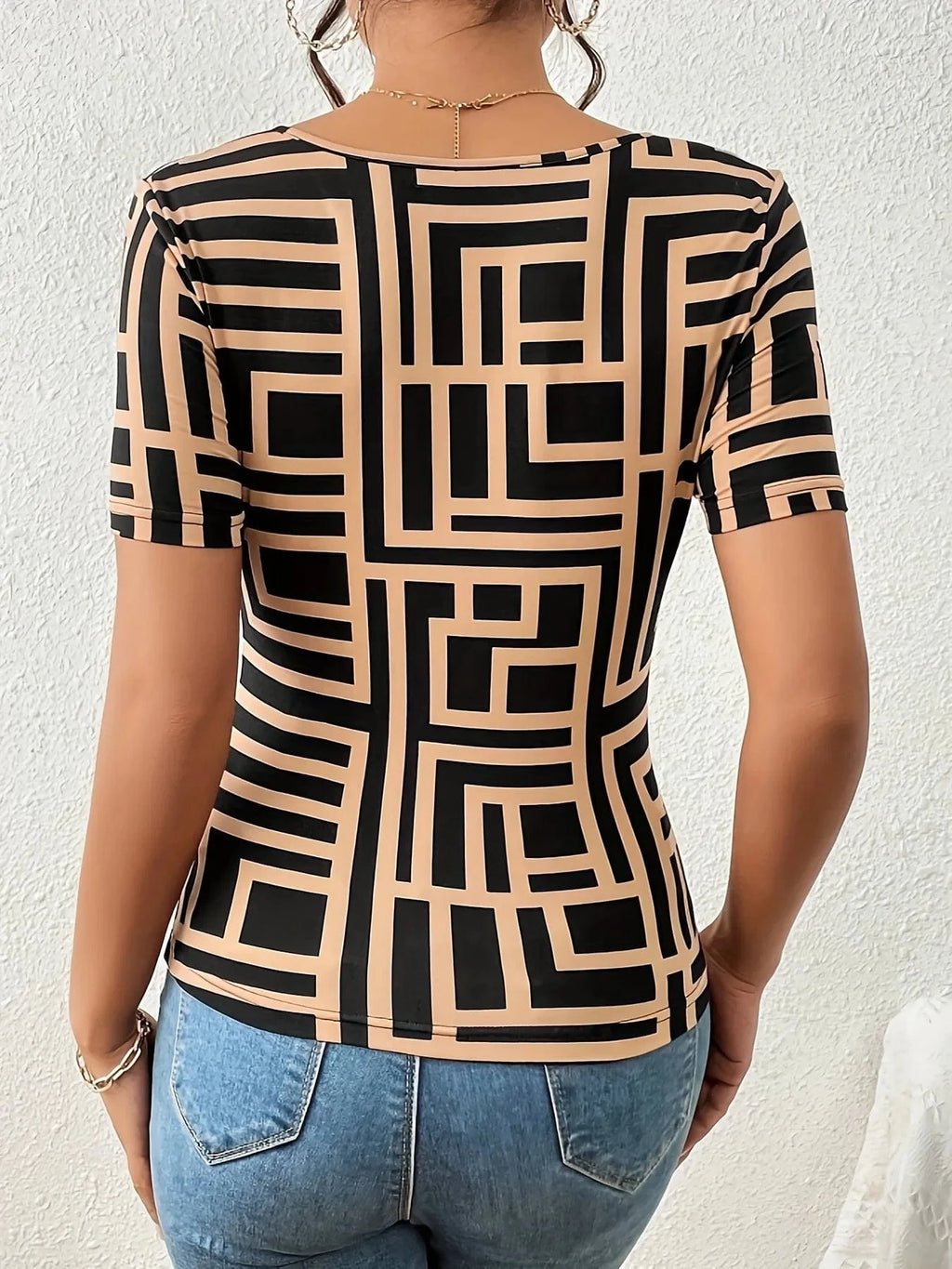 Geometric Print Cutout Short Sleeve T-Shirt - ShalayeFashion