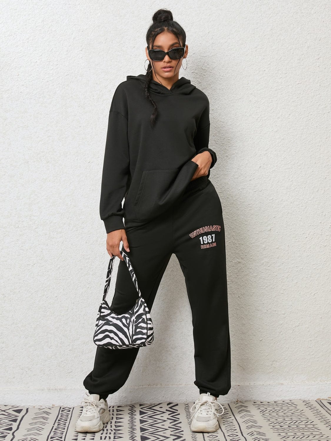 Graphic Hoodie and Sweatpants Set - ShalayeFashion