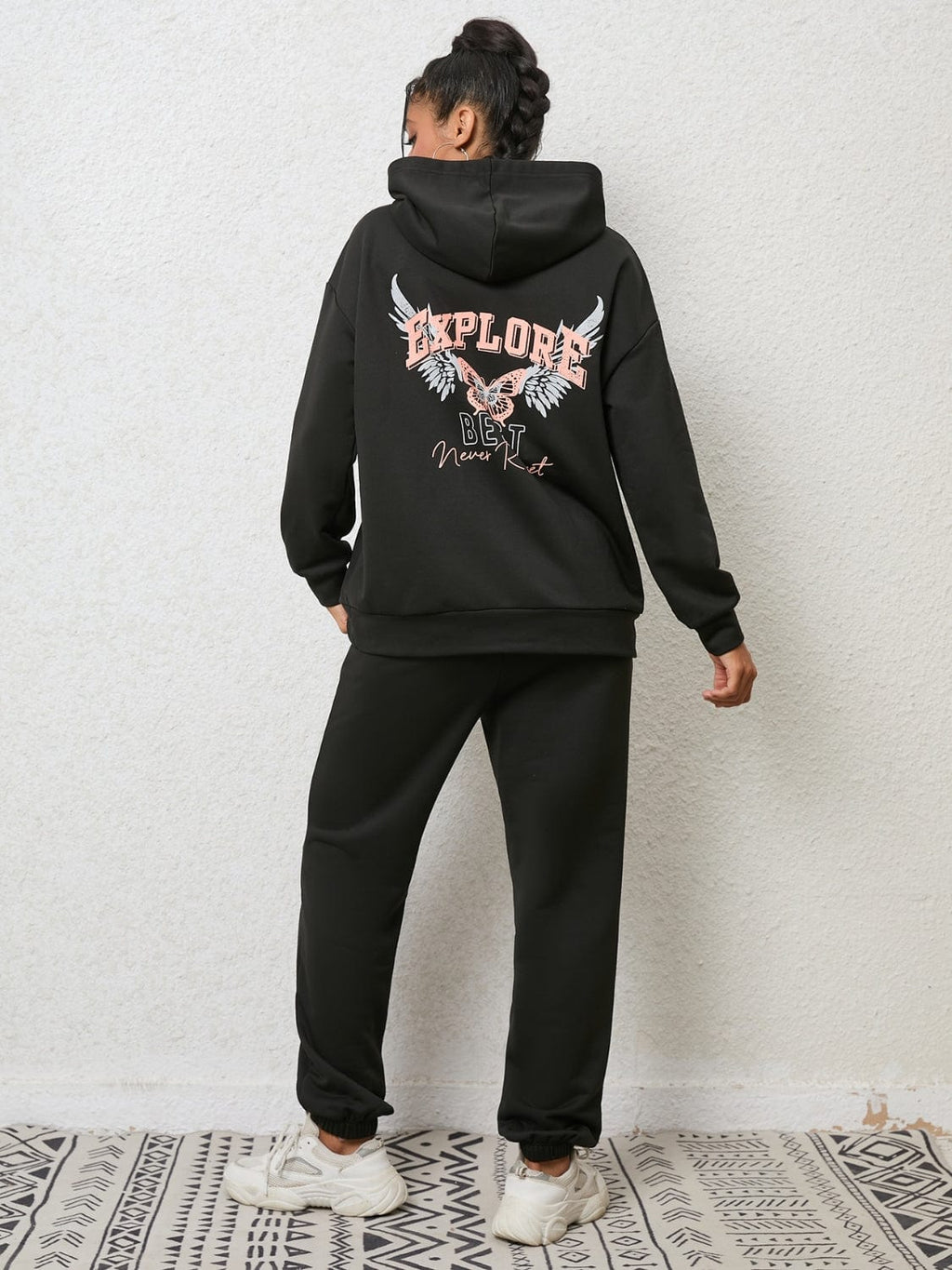 Graphic Hoodie and Sweatpants Set - ShalayeFashion