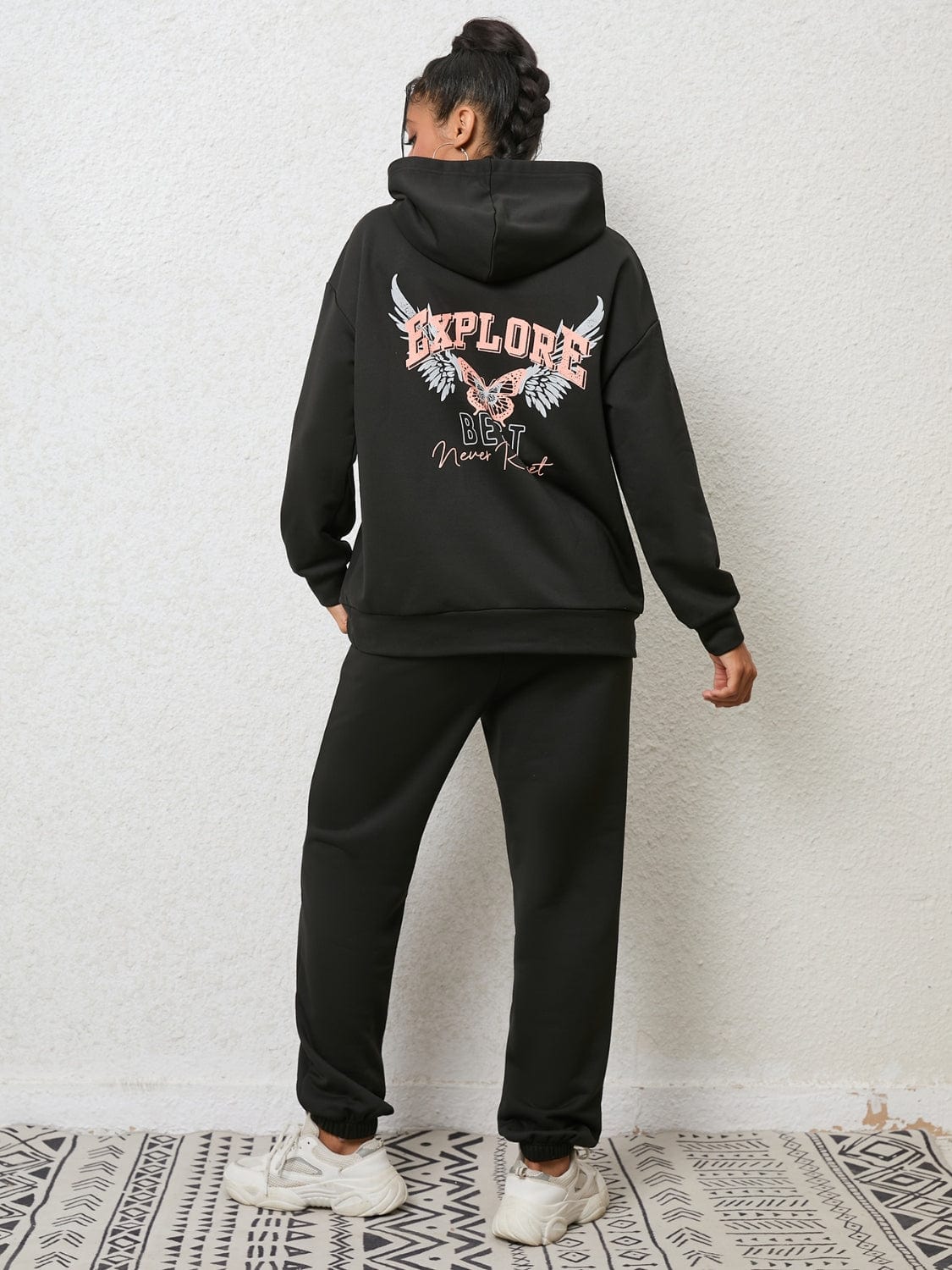Graphic Hoodie and Sweatpants Set - ShalayeFashion