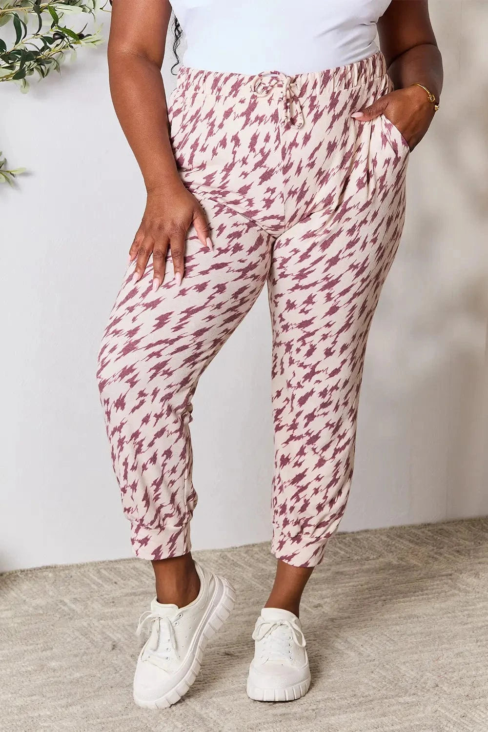 Heimish Full Size Printed Drawstring Pants - ShalayeFashion